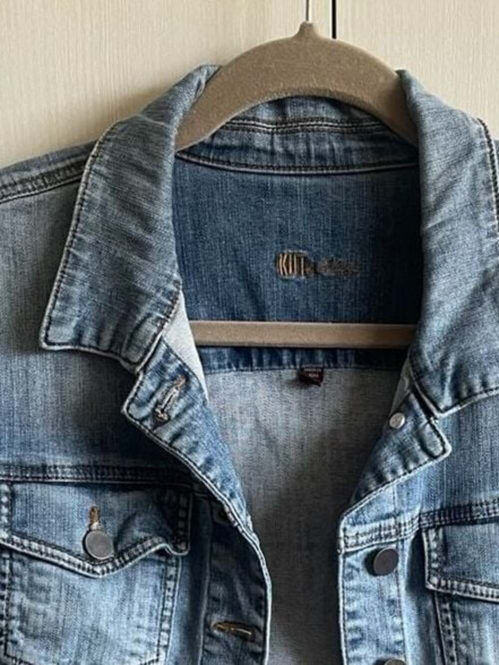 KUT from the Kloth Amelia Jean Jacket in Medium Wash